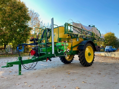 Huniper 5000 szántóföldi permetezőgép